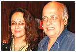 Mahesh Bhatt and Soni Razdan with daughter