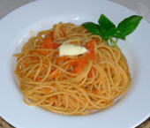 Spaghetti with tomato sauce