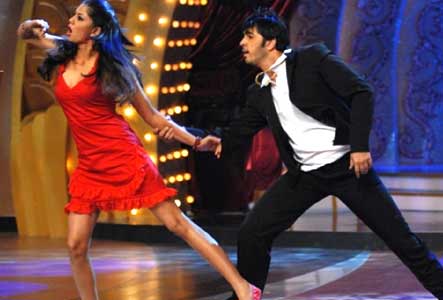 Karan Grover - Kavita Kaushik