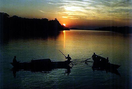 Image credit: http://www.shaaditimes.com/images-article/2008/mar/the-brahmaputra.jpg