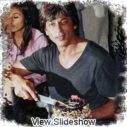 SRK's Birthday At Mannat