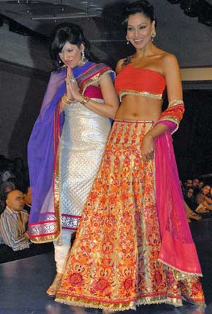 Bollywood Divas On The Ramp