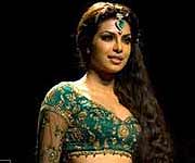 Bollywood Divas On The Ramp